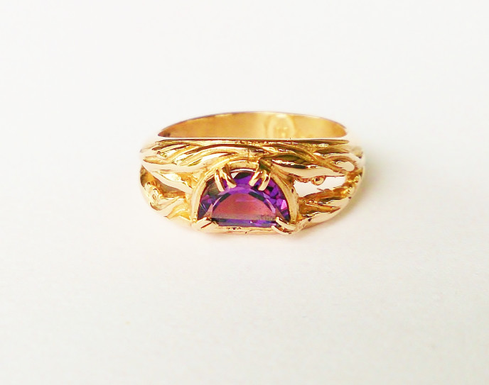 375 Rose Gold and Amethyst Ring Featuring Eucalyptus Leaf Design